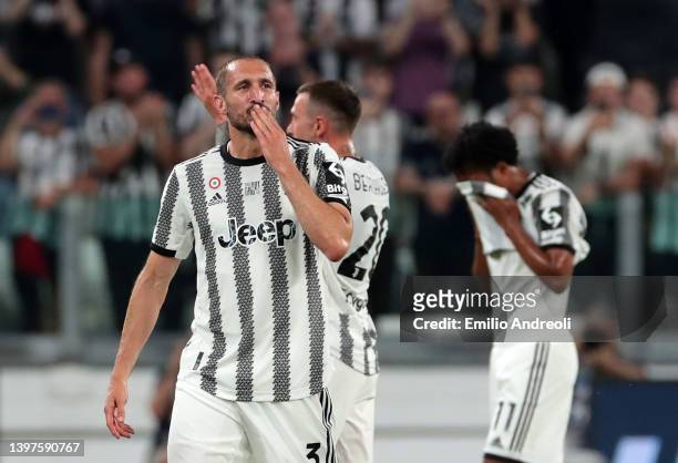 Giorgio Chiellini of Juventus acknowledges the fans as he is substituted off during the Serie A match between Juventus and SS Lazio at Allianz...