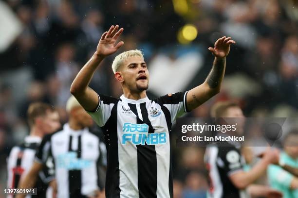 Bruno Guimaraes of Newcastle United celebrates following their side's victory in the Premier League match between Newcastle United and Arsenal at St....