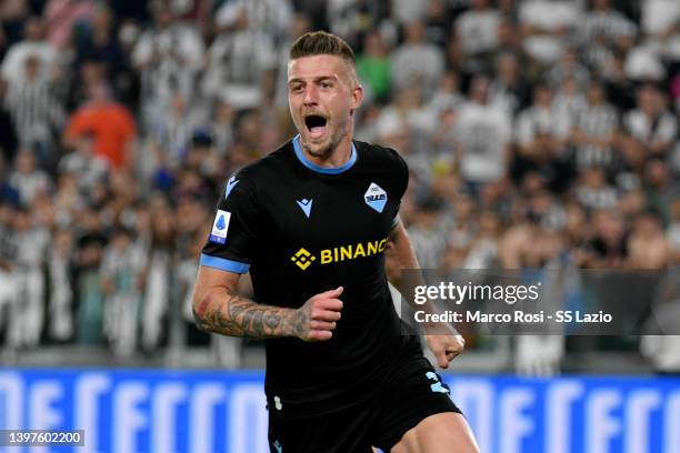 Sergej Milinkovic Savic of SS Lazio celebrates a second goal with his team mates during the Serie A match between Juventus and SS Lazio at Allianz...