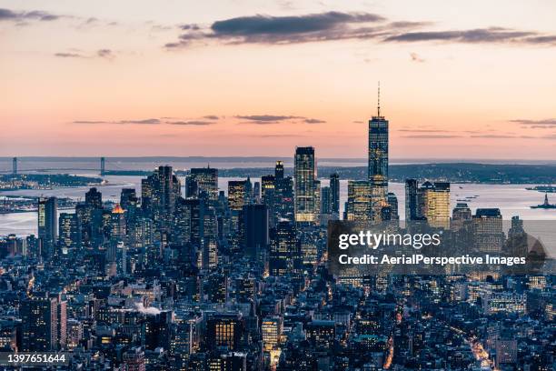 downtown manhattan at dusk / nyc - ニューヨーク ストックフォトと画像
