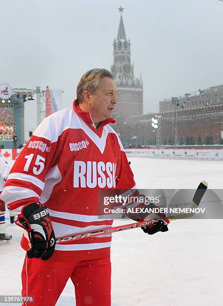 Soviet hockey star Alexander Yakushev holds a masterclass at the Red square in Moscow on February 24, 2012. Top hockey players and former stars will...