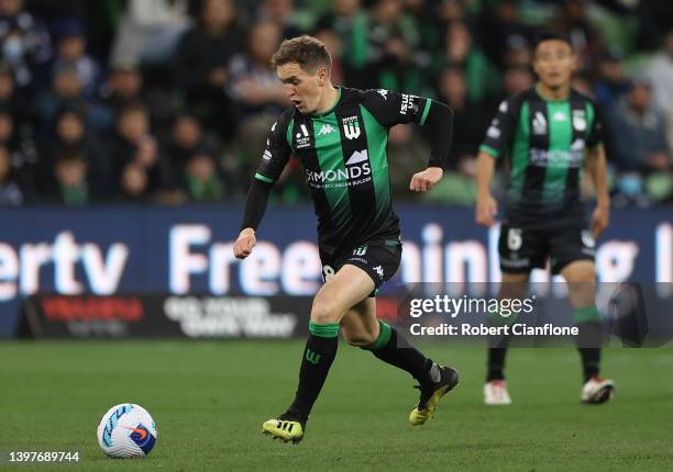 Neil Kilkenny of Western United runs with the ball during the A-League Mens Semi Final match between Western United and Melbourne Victory at AAMI...