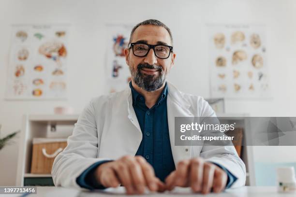 i will work with you - handsome doctors stock pictures, royalty-free photos & images