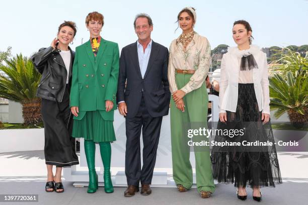 Jasmine Trinca, Rebecca Hall, Vincent Lindon, Deepika Padukone and Noomi Rapace attend the photocall for the Jury during the 75th annual Cannes film...