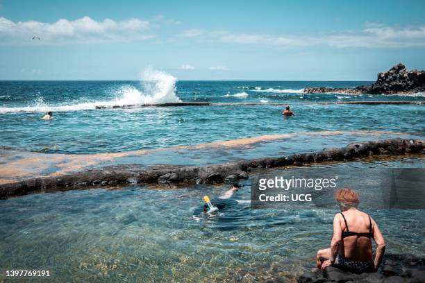 The natural thermal pools of La Maceta, on the northern coast of El Hierro island are considered one of the most famous natural pools on the island....