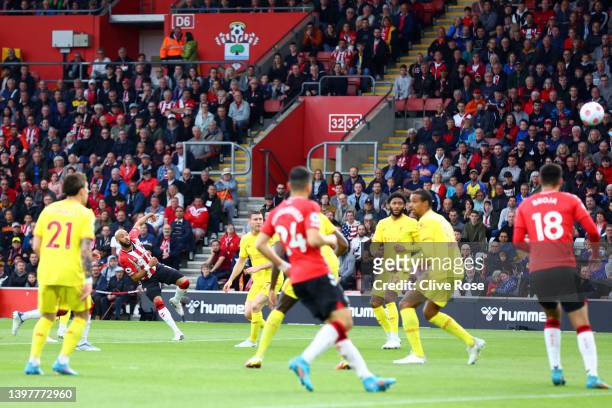 Nathan Redmond of Southampton scores their sides first goal during the Premier League match between Southampton and Liverpool at St Mary's Stadium on...
