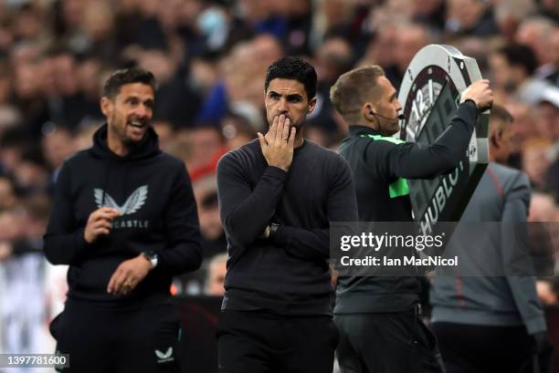 Mikel Arteta, Manager of Arsenal looks on during their defeat in the Premier League match between Newcastle United and Arsenal at St. James Park on...