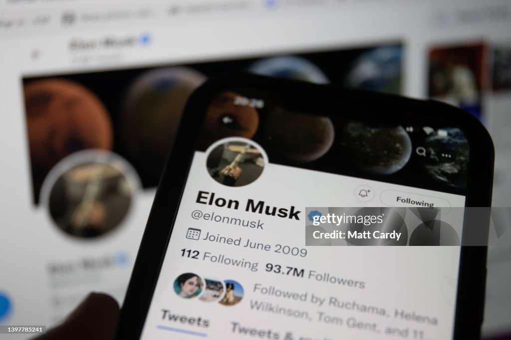 Elon Musk Buys Twitter