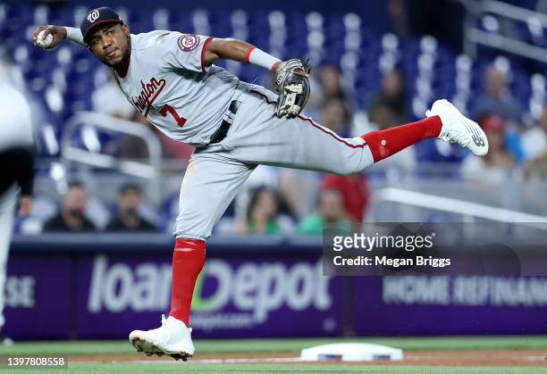 Darnell Coles of the Washington Nationals throws to first base against the Miami Marlins during the third inning at loanDepot park on May 17, 2022 in...