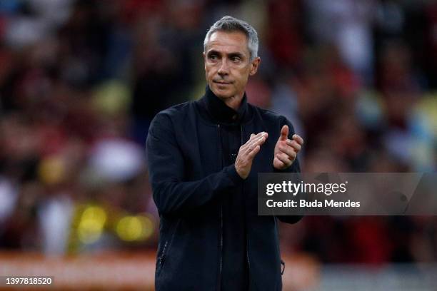 Paulo Sousa, head coach of Flamengo reacts during the Copa CONMEBOL Libertadores 2022 match between Flamengo and Universidad Catolica at Maracana...