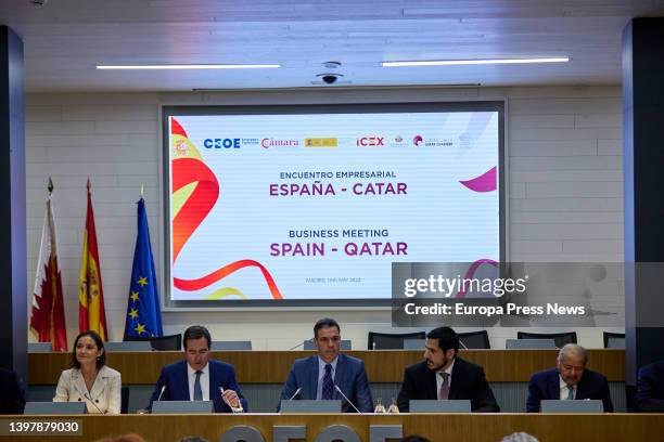 The Minister of Industry, Trade and Tourism, Reyes Maroto; the President of the CEOE, Antonio Garamendi; the President of the Government, Pedro...