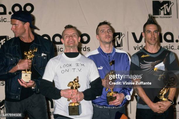 American rock band the Red Hot Chili Peppers in the press room of the 2000 MTV Video Music Awards, held at Radio City Music Hall in New York City,...