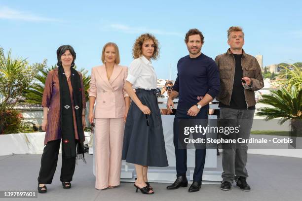 Debra Granik, Joanna Kulig, Valeria Golino, Edgar Ramirez and Benjamin Biolay attend the photocall of the jury of the "Un Certain Regard" section...