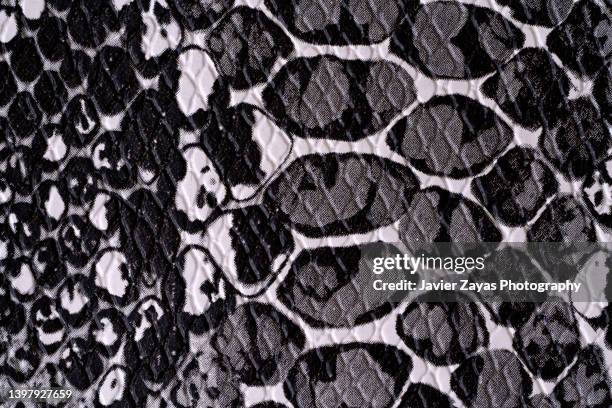 black and white snake skin leather texture background - black snakeskin stock pictures, royalty-free photos & images