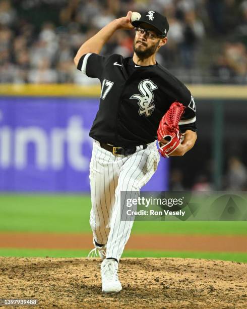 Joe Kelly of the Chicago White Sox pitches against the New York Yankees on May 14, 2022 at Guaranteed Rate Field in Chicago, Illinois.