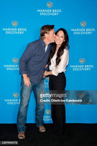 Chip Gaines, Fixer Upper on Magnolia and Joanna Gaines, Fixer Upper on Magnolia attend the Warner Bros. Discovery Upfront 2022 arrivals on the red...