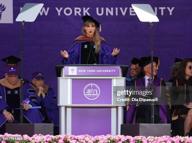 Taylor Graduation Taylor University Photos and Premium High Res Pictures - Getty Images