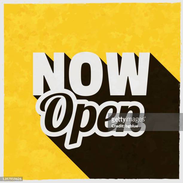 ilustraciones, imágenes clip art, dibujos animados e iconos de stock de ahora abierto. icono con sombra larga sobre fondo amarillo texturizado - open sign