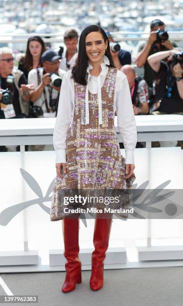 Jennifer Connelly attends the photocall of "Top Gun: Maverick" during the 75th annual Cannes film festival at Palais des Festivals on May 18, 2022 in...