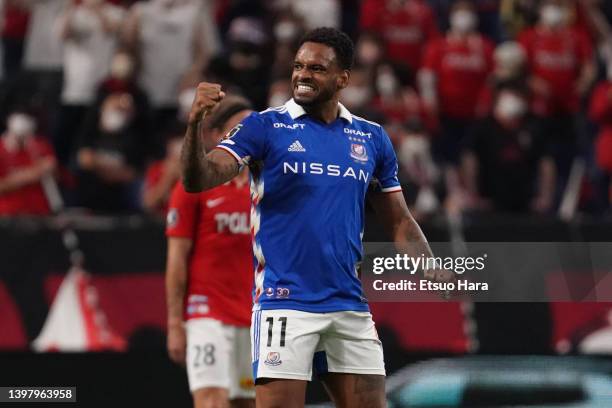 Anderson Lopes of Yokohama F.Marinos celebrates scoring his side's second goal during the J.LEAGUE Meiji Yasuda J1 11th Sec. Match between Urawa Red...