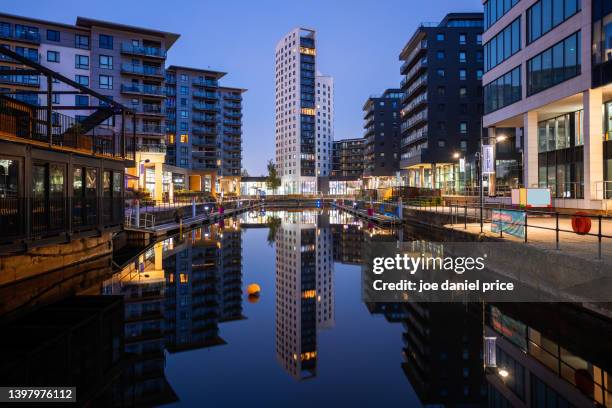 dawn, leeds dock, leeds, england - leeds city centre stock pictures, royalty-free photos & images