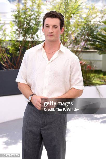 Miles Teller attends a cast photo call for "Top Gun: Maverick" during the 75th annual Cannes film festival at Palais des Festivals on May 18, 2022 in...