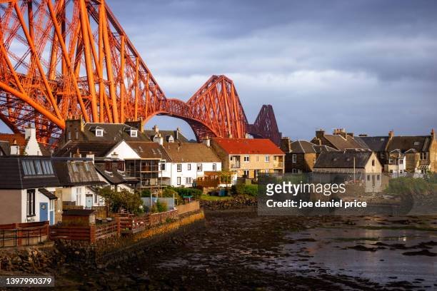 sunset glow, forth railway bridge, north queensferry, fife, scotland - firth of forth rail bridge stock pictures, royalty-free photos & images