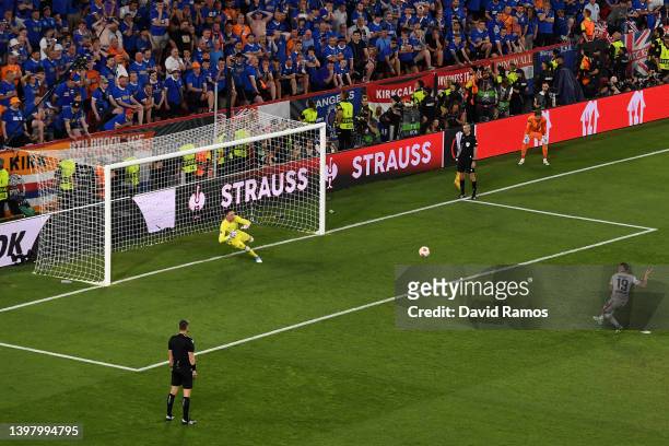 Rafael Santos Borre of Eintracht Frankfurt scores their sides winning penalty in the penalty shoot out during the UEFA Europa League final match...