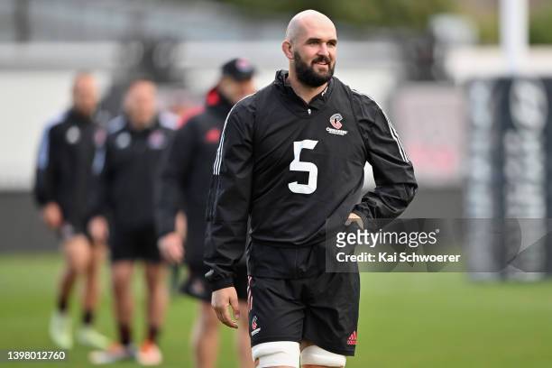 Hamish Dalzell looks on during a Crusaders Super Rugby Pacific training session at Orangetheory Stadium on May 19, 2022 in Christchurch, New Zealand.