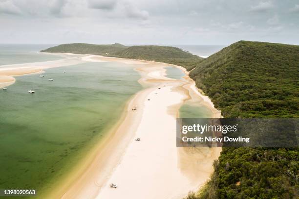 aerial view of rainbow beach - rainbow beach australia photos et images de collection
