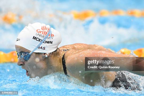 Kaylee McKeown of Australia competes in the Womens 400 Metre Individual Medle Final during day two of the 2022 Australian Swimming Championships at...