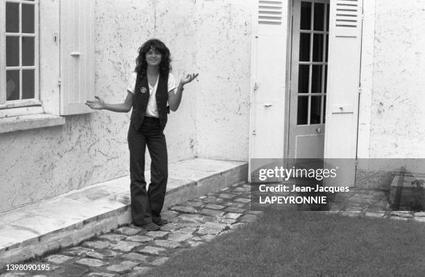 Portrait de l'actrice Maria Schneider, en septembre 1977.