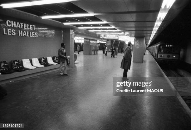 39 Gare De Ch telet Les Halles Stock Photos High Res Pictures And 39-gare-de-ch-telet-les-halles-stock-photos-high-res-pictures-and