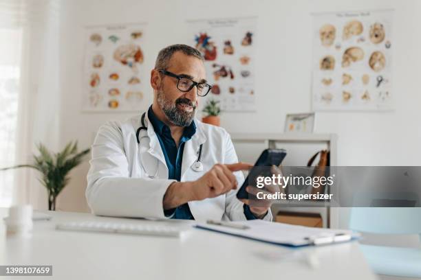 i will reply to you - medical occupation stock pictures, royalty-free photos & images