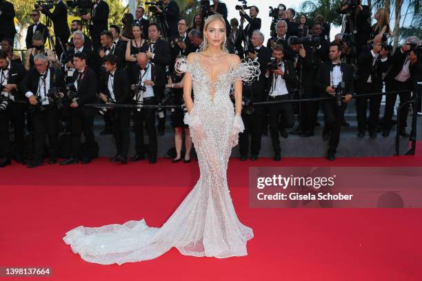 Leonie Hanne attends the screening of "Armageddon Time" during the 75th annual Cannes film festival at Palais des Festivals on May 19, 2022 in...