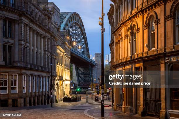 dawn, tyne bridge, newcastle upon tyne, england - tyne and wear stock pictures, royalty-free photos & images