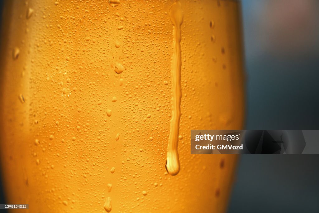 Frisches Glas Bier