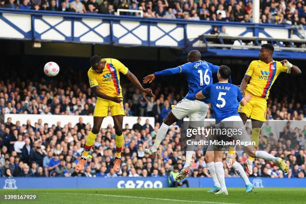 Jean-Philippe Mateta of Crystal Palace scores their sides first goal during the Premier League match between Everton and Crystal Palace at Goodison...