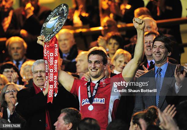 Sam Warburton of Wales lifts the Triple Crown trophy after the RBS 6 Nations match between England and Wales at Twickenham Stadium on February 25,...