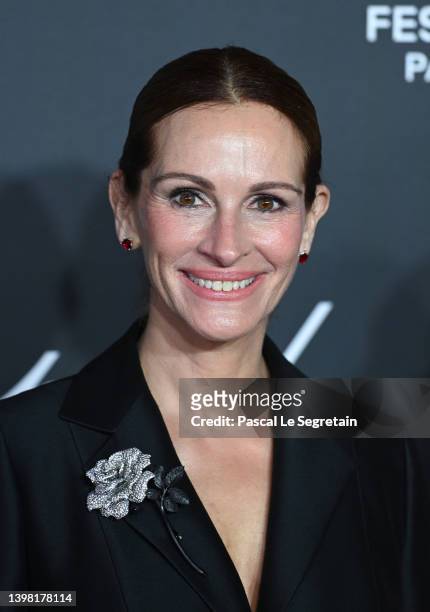 Julia Roberts attends the photocall for the Chopard Trophy during the 75th annual Cannes film festival at Martinez Hotel on May 19, 2022 in Cannes,...