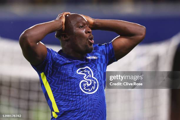 Romelu Lukaku of Chelsea reacts after missing a chance during the Premier League match between Chelsea and Leicester City at Stamford Bridge on May...