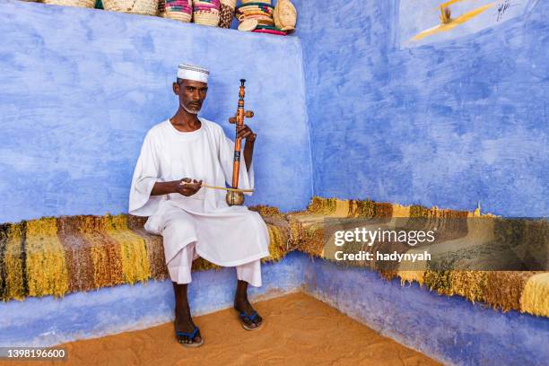 rababah player, southern egypt - aswan stockfoto's en -beelden