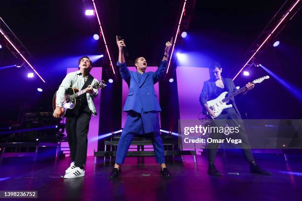 Julio Ramirez, Jesus Navarro and Bibi Marin of Reik perform on stage during "Encambio" USA Tour 2022 at Texas Trust CU Theatre on May 19, 2022 in...