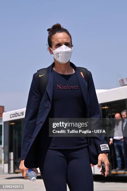 Melanie Serrano of FC Barcelona arrives at Turin Airport on May 20, 2022 in Turin, Italy. FC Barcelona will face Olympique Lyon in the UEFA Women's...