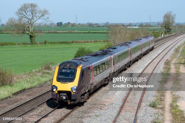 trenes cross country british rail clase 220 - midland fotografías e imágenes de stock