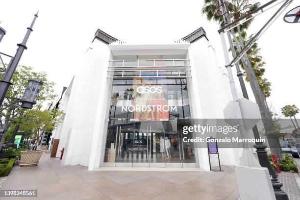 First Asos Store 356 Asos Store Stock Photos, High-Res Pictures, and Images - Getty Images