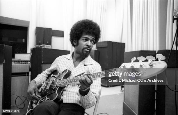 2,186 Larry Graham Photos & High Res Pictures - Getty Images