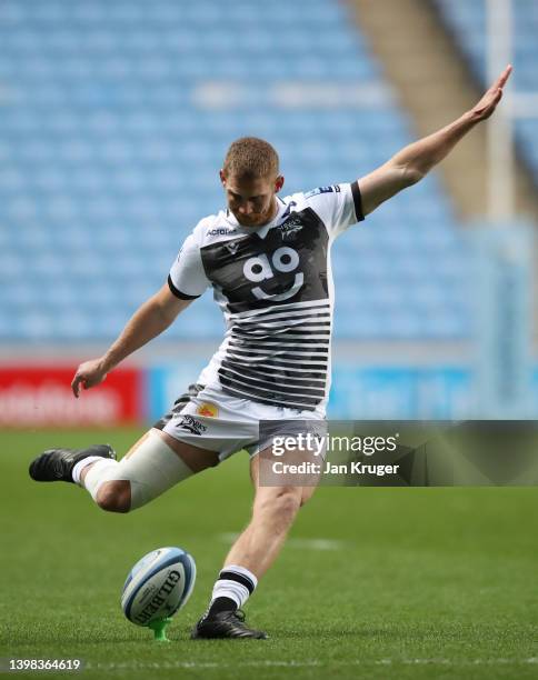 Robert du Preez of Sale Sharks kicks during the Gallagher Premiership Rugby match between Wasps and Sale Sharks at The Coventry Building Society...