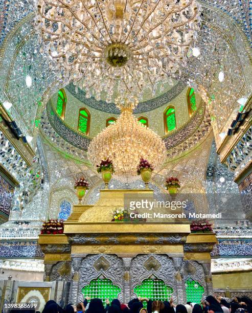 the holy shrine of imam hussein - muharram fotografías e imágenes de stock