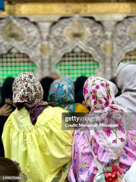 the holy shrine of imam hussein - shia foto e immagini stock